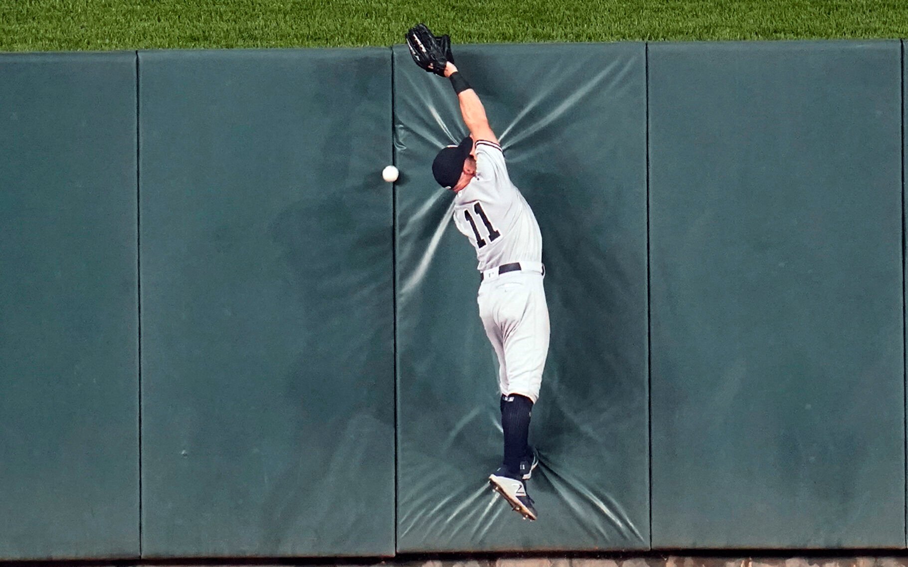 APTOPIX Yankees Twins Baseball
